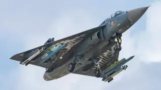 Military Watch: Край на МиГ-21, Индия залага на новото поколение Tejas Mk1A