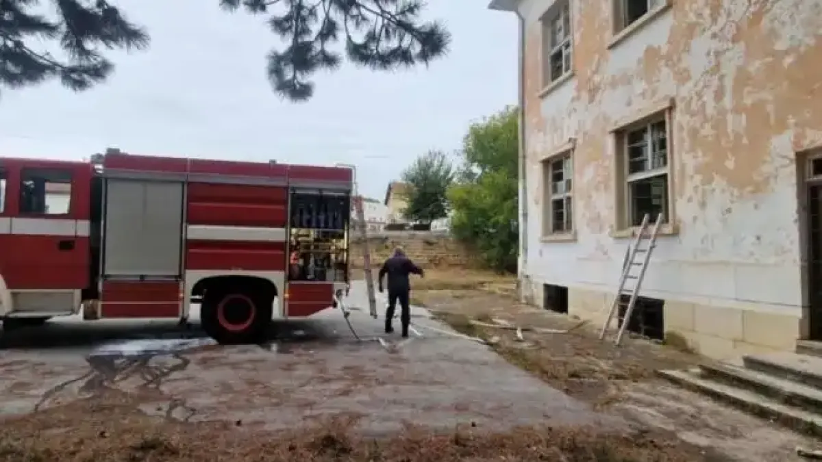 Докъде стигнахме! Деца подпалиха сграда на училище в наше село