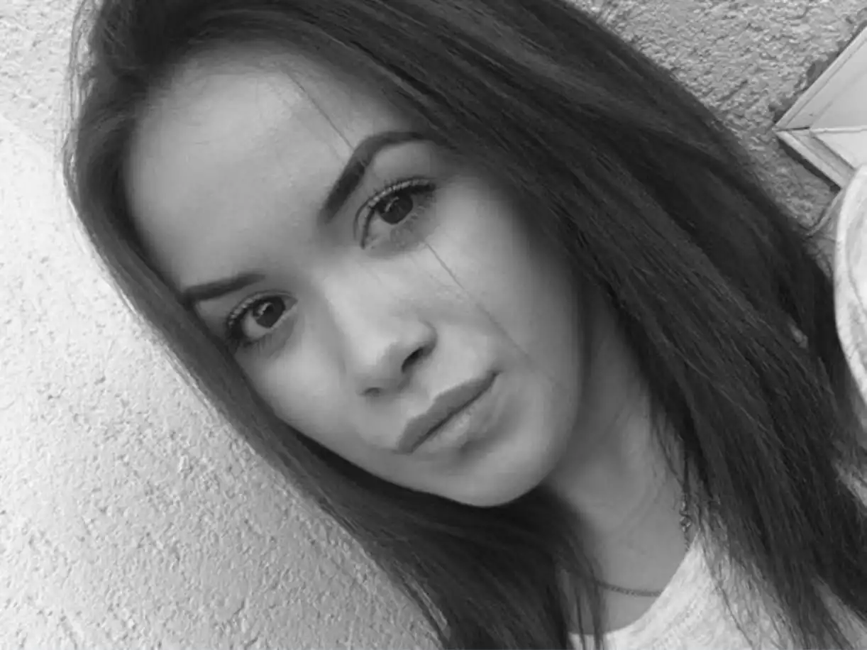 Анита от Ямбол остана завинаги на 19, а убиецът й...