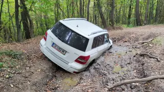 Е, не: Снимки на кола в Люлин планина взривиха мрежата: Тотално неграмотен!