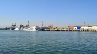 Взривно устройство удари нидерландски кораб в Аденския залив, щетите са огромни