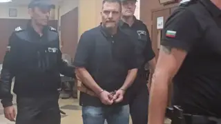 Жестоко убийство в Куклен: Ракия, бутилка и кубинка ликвидираха Ламбри