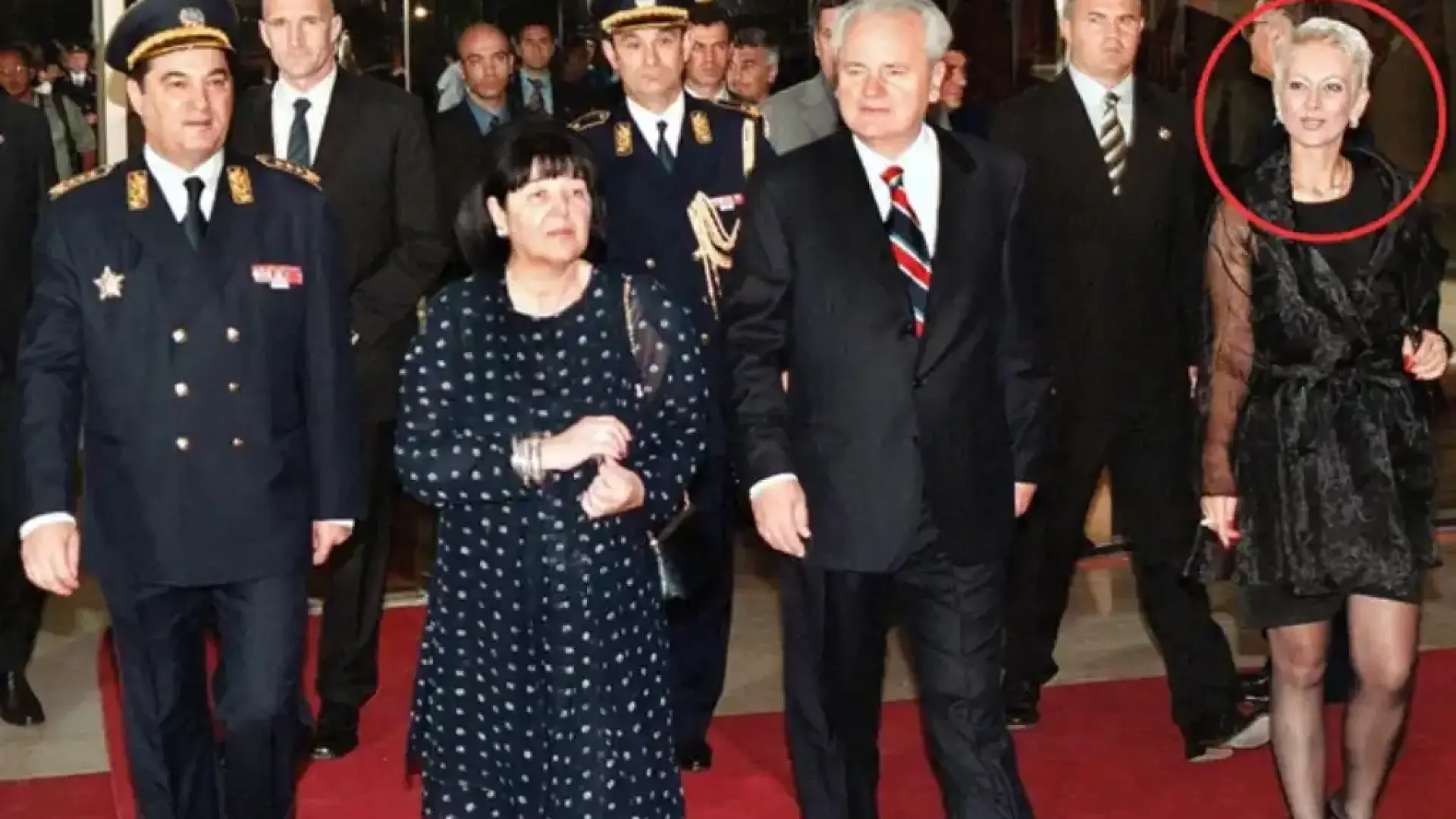 „Трупах всичко в себе си и се разболях“: Глория за скандалния си брак с главореза ген. Павкович, дясната ръка на Милошевич