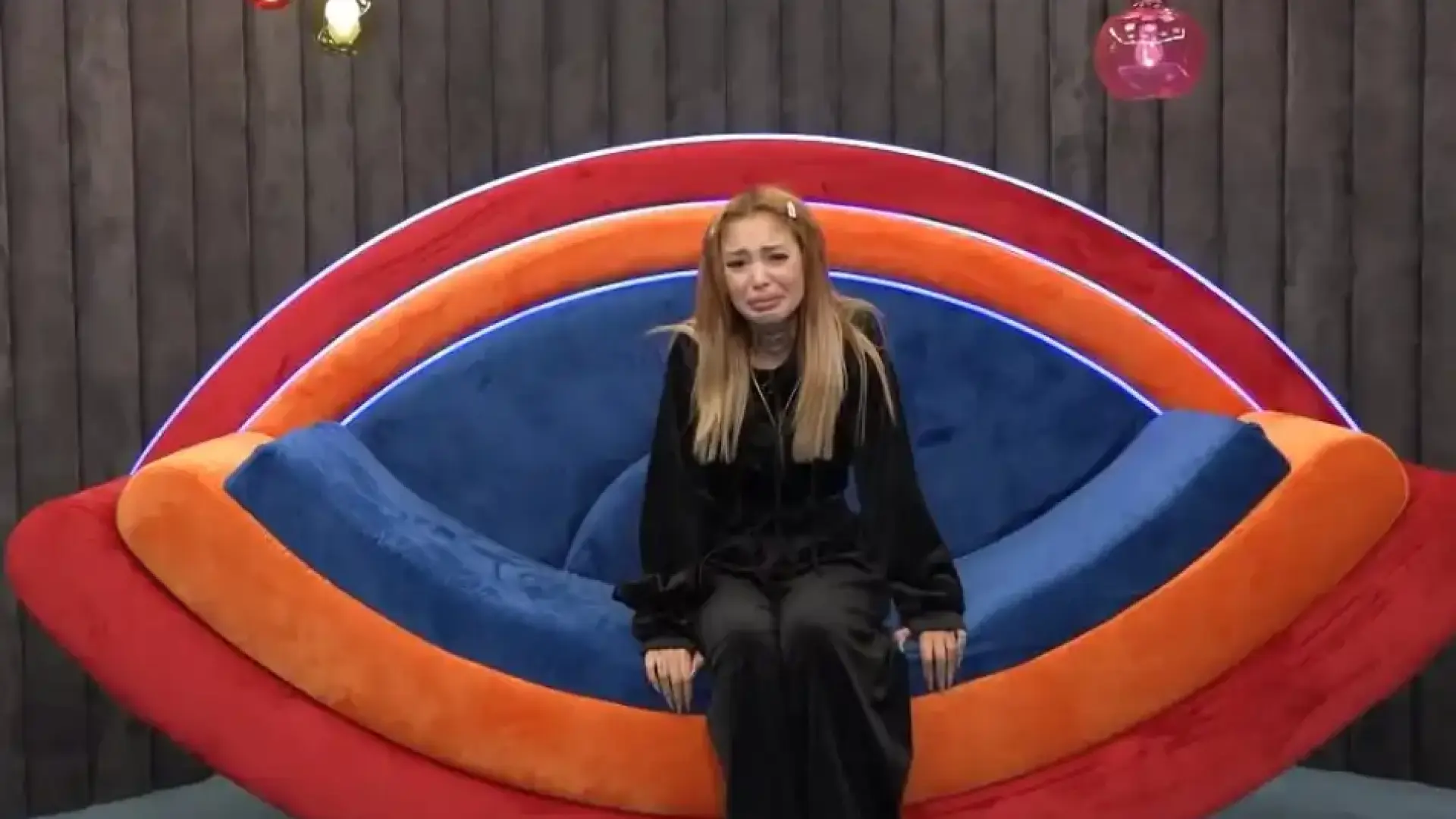 Бомба в "Биг Брадър"! Една от участничките се оказа бременна, отказва да каже кой е бащата Видео