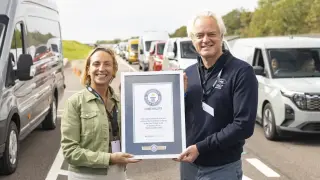 Легендарният Ford Transit постави рекорд на GUINNESS WORLD RECORDS™