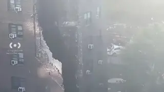 Паника в Ню Йорк: Чу се силен тътен и рухна сграда Видео