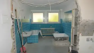 Ремонтира банята си с продукти от Temu: Ето как изглежда и за колко малко пари успя да получи луксозно помещение Снимки