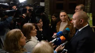 Румен Радев с първи коментар след жестокия удар от НС