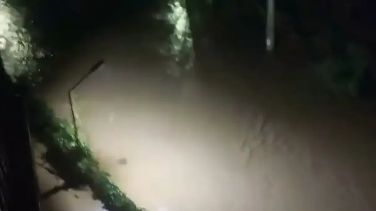 Критична ситуация в Царево: Изляха се над 200 л/м² за 5 часа Видео
