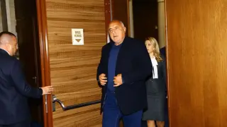 Борисов свали секретарките на Радев от мерцедесите, огласи схемата на ПП-ДБ да си пазят надника