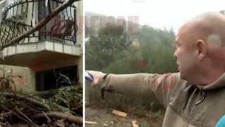 Пожарникар, затънал до шия във вода, спаси жена от потопа в Елените