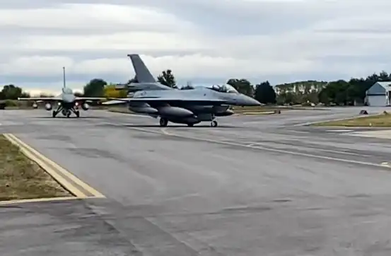 Нови F-16 кацнаха в България, до края на годината чакаме още
