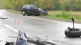 Адът на мокрия асфалт! Експерт разкри какво никога да не правим при аквапланинг и кога е най-опасно