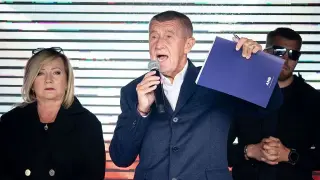 Бабиш се връща на бял кон след разгромяваща победа