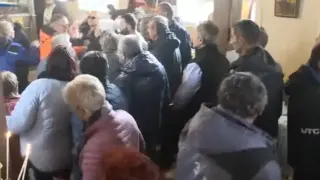 Батални сцени в Долни Богров заради нежелан свещеник Видео