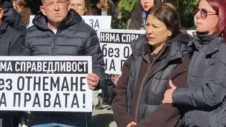 Протест и полиция в Пловдив: 6 месеца от смъртта на Ангел в дентална клиника