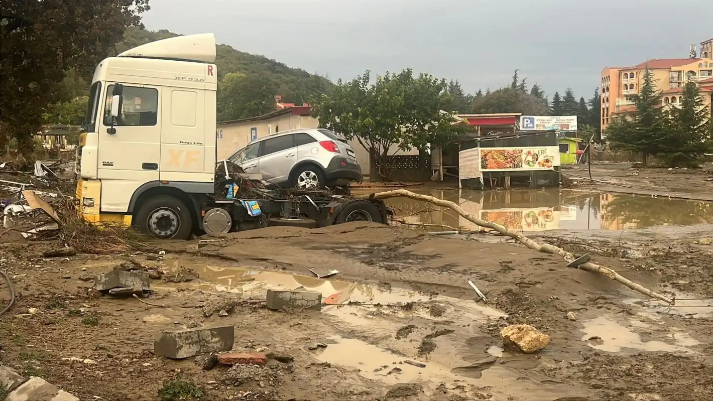 След потопа: Разкриха купища нарушения по цялото Черноморие