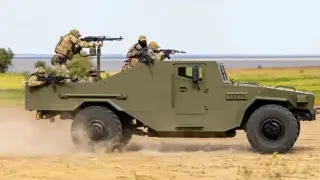 Руснаците възкресяват съветския БТР-40
