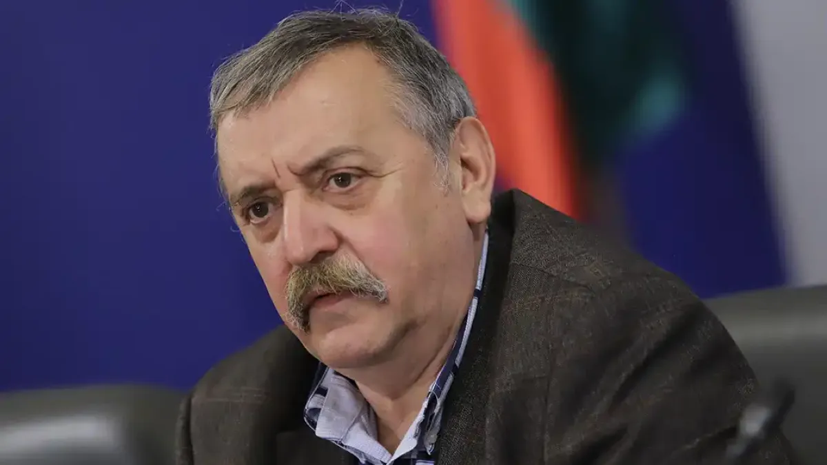Проф. Кантарджиев предупреди: друг вирус измества грипа, а легионелата дебне във водата
