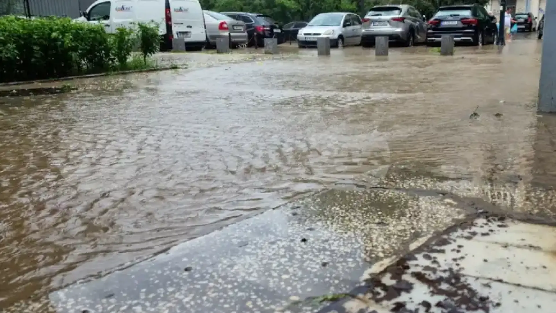 Констанца затваря училищата заради екстремен циклон