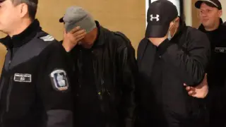 Един от шофьорите на Роби Уилямс има видео на "гугълите" от ДАИ, Георги и Борис ще стоят зад решетките