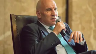 Хампарцумян изби рибата с анализ: Одеялото е късо, не стига за главата и краката