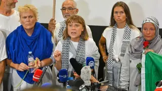 Ето къде кацнаха Грета и тайфата ѝ с българин, след като ги изритаха от Израел