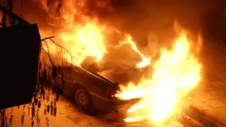 Автомобил горя като факла в Пловдив