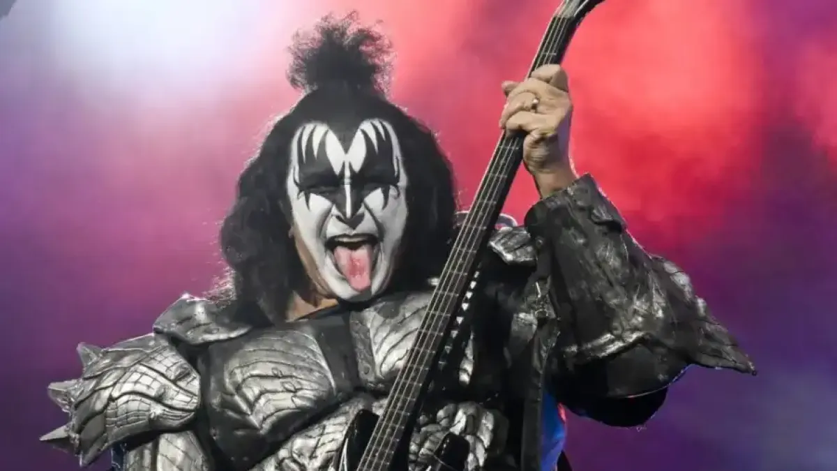 Джийн Симънс от KISS пострада при катастрофа