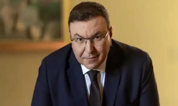 Костадин Ангелов с голяма новина за младите лекари!