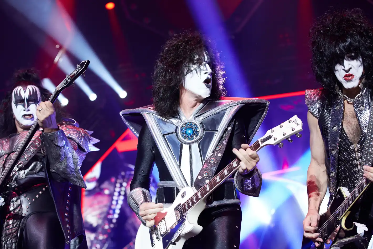 Звезда от Kiss катастрофира