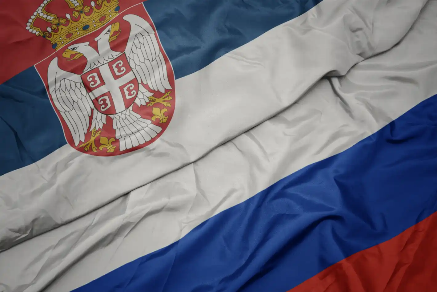 Формалният кандидат-член за ЕС Сърбия предоставя финансова помощ на Русия