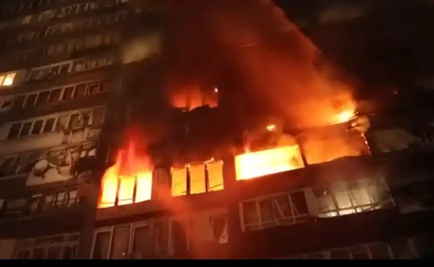 Тревога в цяла Украйна! Дронове удариха по Киев посред нощ, всичко е в мрак Видео