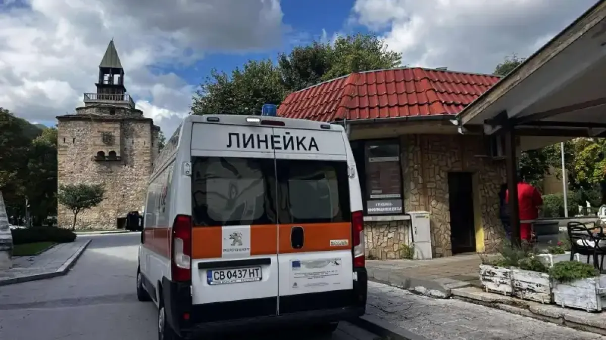 Мъж блъсна 90-г. си съседка пред блока