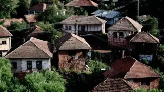 В сръбско село се раждат само рижи деца, които получават странни имена: Местните вярват, че Крал Милутин е скрил съкровище там