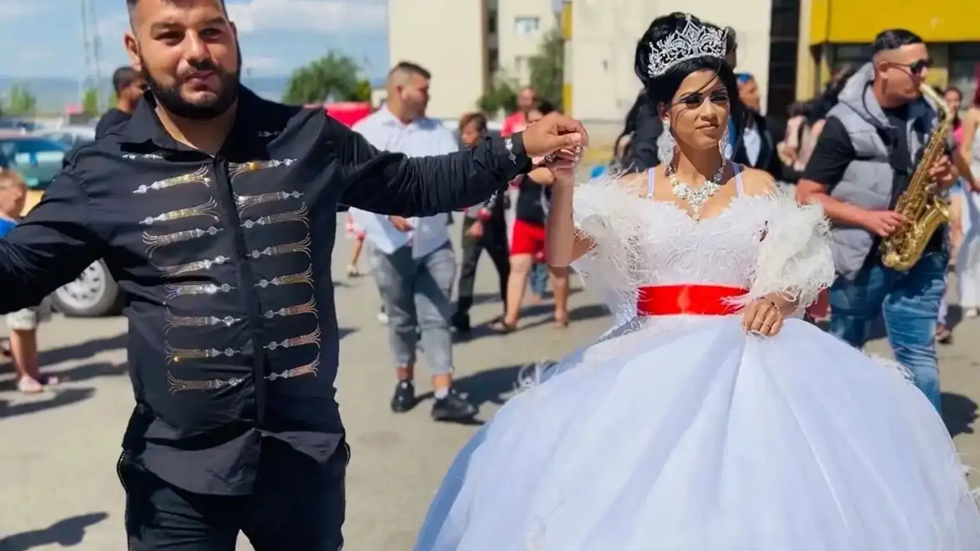 Край на пошлостта: Ромските сватби вече не са това, което бяха