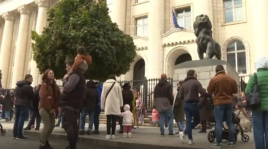 Протести в цялата страната заради насиленото дете в Каблешково
