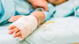 Само едно безплатно детско спешно в Южна България: хиляди родители се редят на опашка