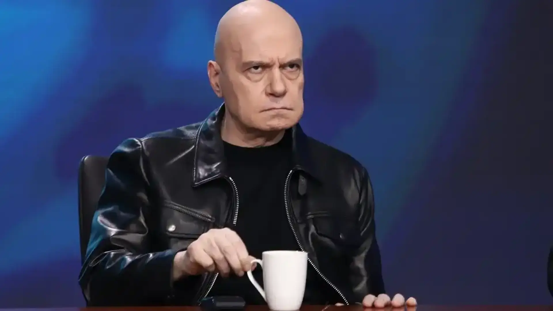 Слави Трифонов избухна с тежки обвинения срещу ПП-ДБ, показа Документи