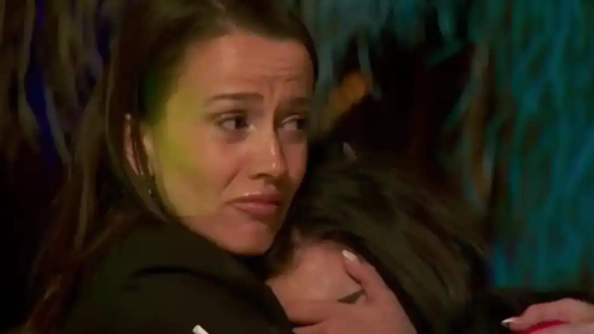 Хайде вън! Изританият бабаит от "Ергенът: Любов в рая" разпали мрежата