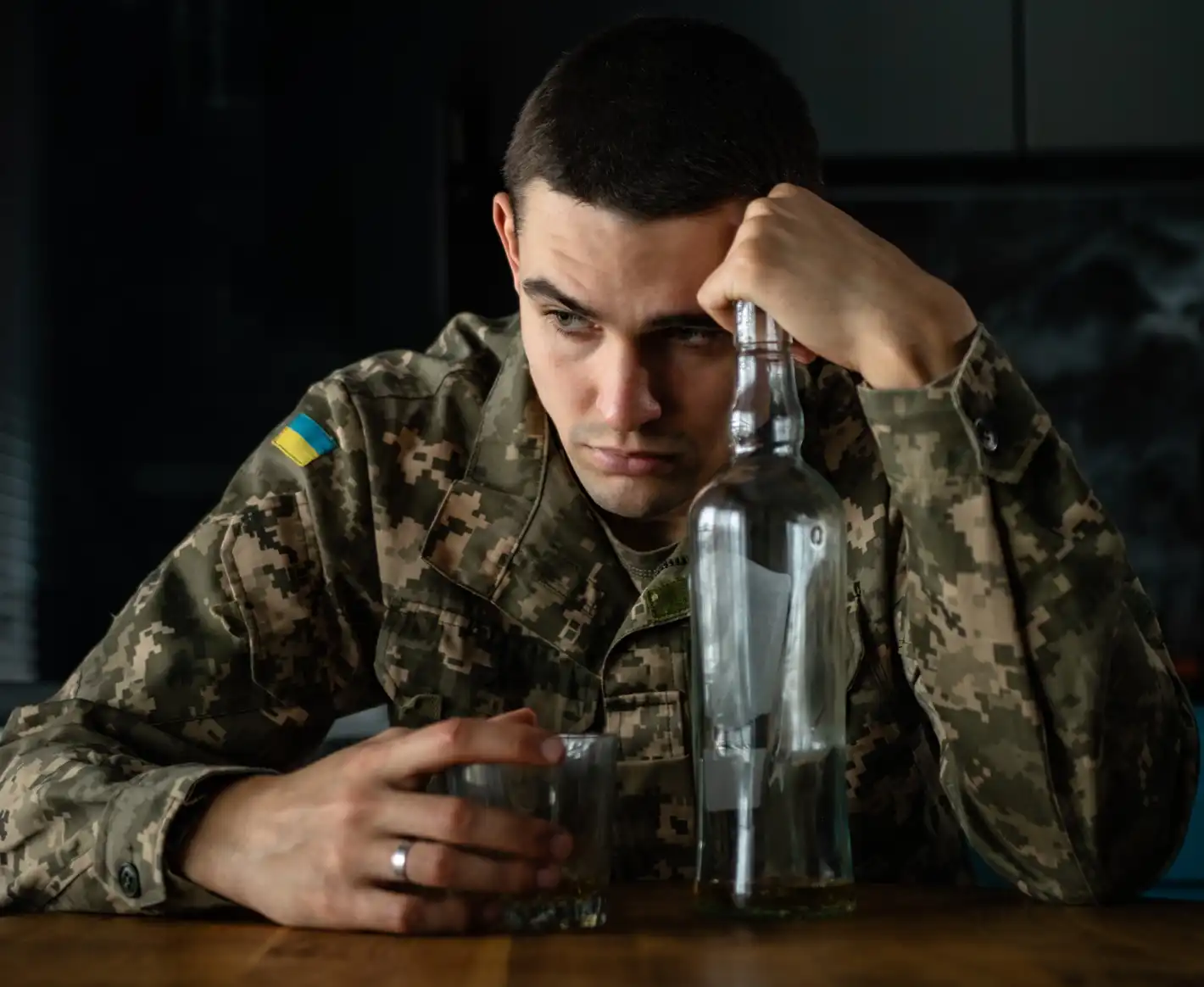 „Никой не говори за това“: Командир разказа за проблемите на ВСУ заради алкохола