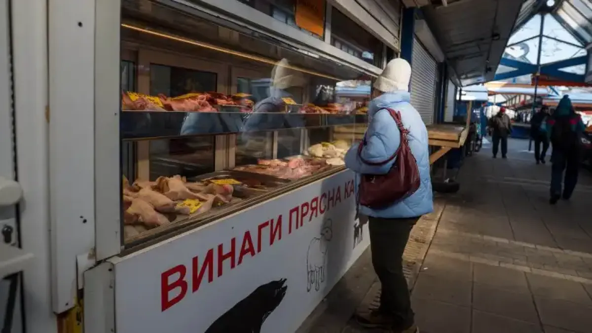 Гърци щурмуват България, грабят като луди...