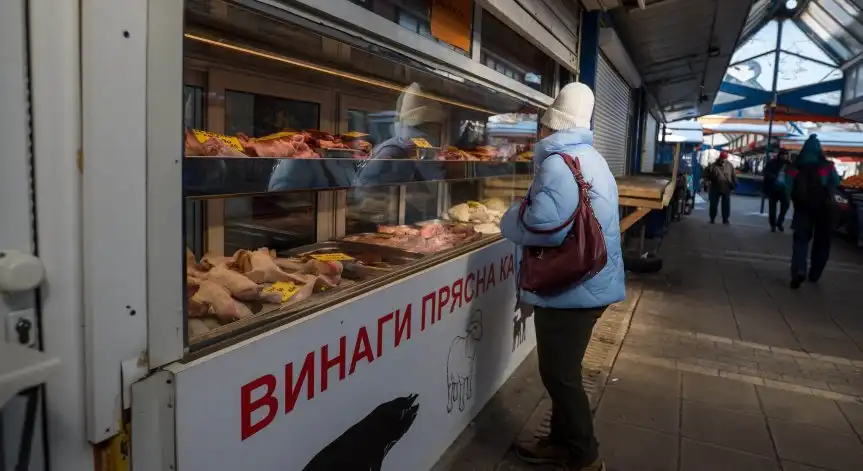 Гърци щурмуват България, грабят като луди...