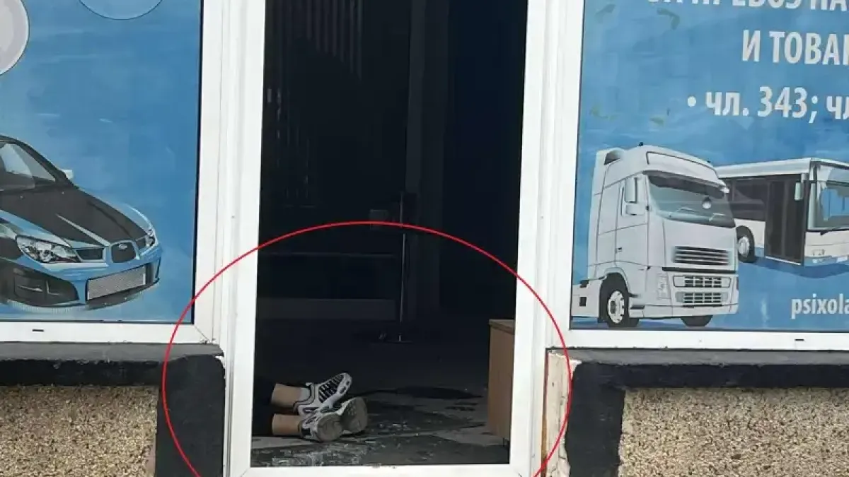 Кошмар във Враца: Млад баща разби с глава вратата на известна автошкола и се самоуби пред курсистите Снимки