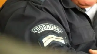 Скандално! Щерка на благоевградски полицай тормози съученици срещу заплащане, хвали се с татко си!