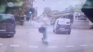 Варненка на тротинетка счупи тъпомера Видео