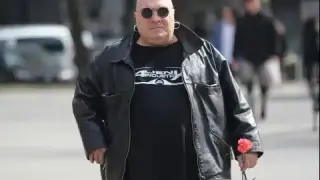 Фънки осакатя, кара с инвалиден стикер Видео