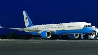 Аварийно кацане на самолета, превозващ американския министър на отбраната