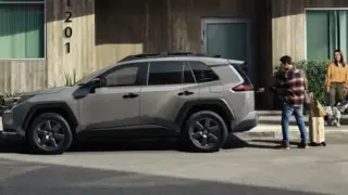 Новият Toyota RAV4 излиза на европейския пазар: подробности и цени Снимки