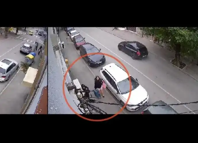 Малката Магдалина взе зелен куфар, излезе от дома си в Шумен и се изпари във въздуха